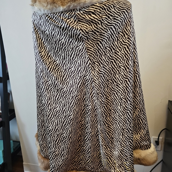 Reversible Fur Trimmed Poncho - Picture 2 of 6
